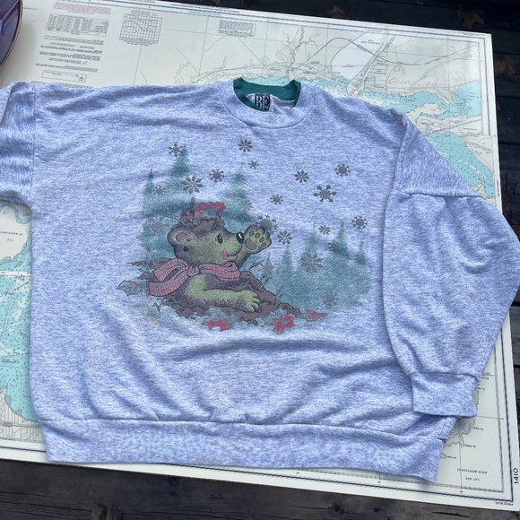 Vintage 90s Basic Editions Bear with Snowflakes Graphic Sweatshirt - Picture 2 of 8